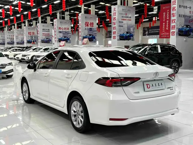Toyota Corolla — Фото автомобиля 6