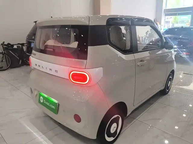 Wuling Hongguang Mini EV — Фото автомобиля 6