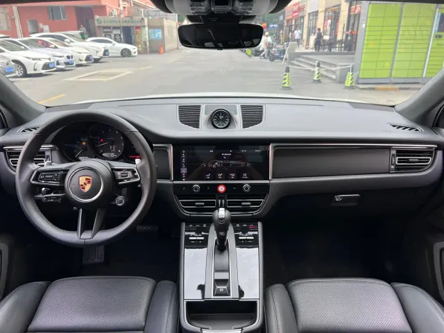 Porsche Macan — Фото автомобиля 15