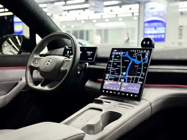 Nio EC6 — Фото автомобиля 12