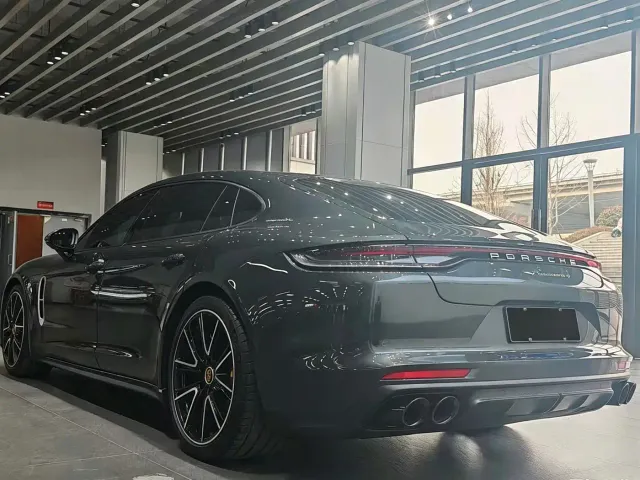 Porsche Panamera — Фото автомобиля 14