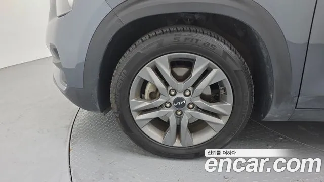 Kia Seltos Seltos Бензин 1.6 турбо 2WD — Фото автомобиля 5
