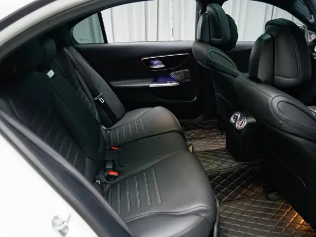 Mercedes-Benz C-Class — Фото автомобиля 8