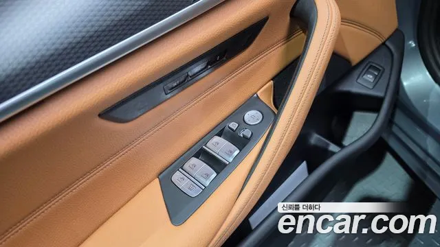 BMW 5 Series G30 — Фото автомобиля 26