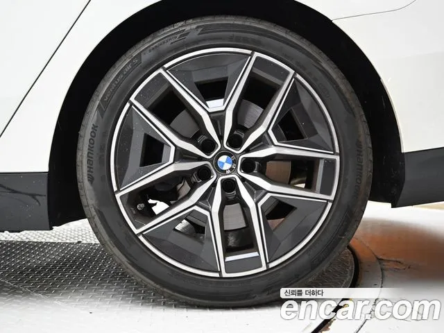 BMW 5 Series G60 — Фото автомобиля 5