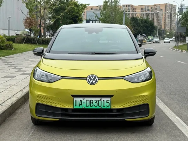 Volkswagen ID.3 — Фото автомобиля 2
