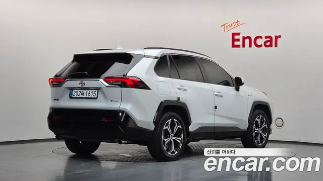 Toyota RAV4 — Фото автомобиля 2