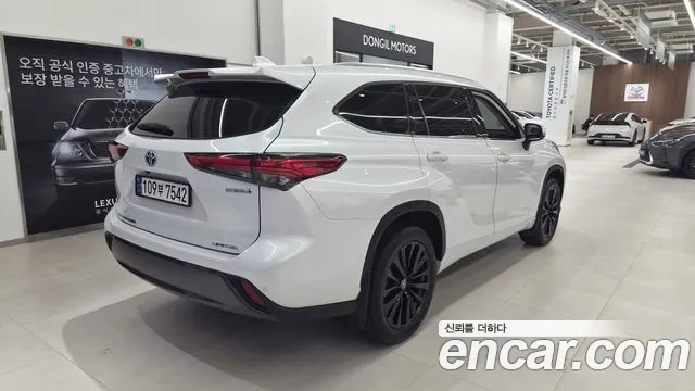 Toyota Highlander — Фото автомобиля 2
