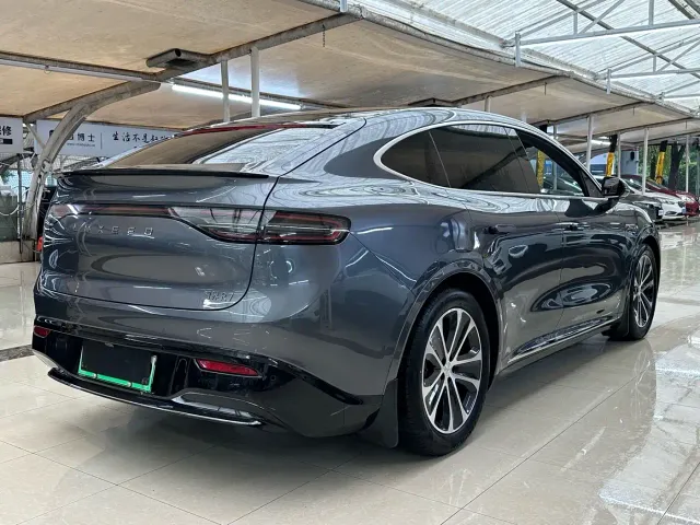 Li Auto i6 — Фото автомобиля 4