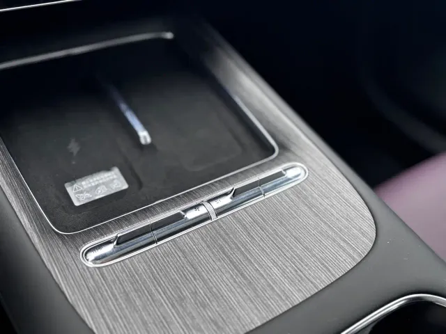 Xiaomi SU7 — Фото автомобиля 19