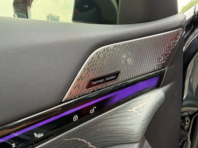 BMW 5 Series — Фото автомобиля 13