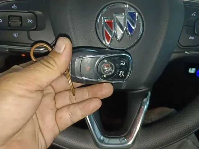 Buick Regal — Фото автомобиля 8