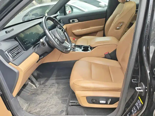 Li Auto ONE — Фото автомобиля 9