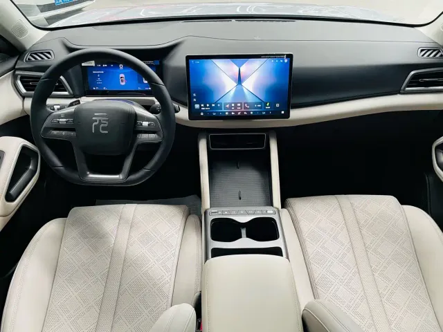 BYD Yuan UP — Фото автомобиля 25