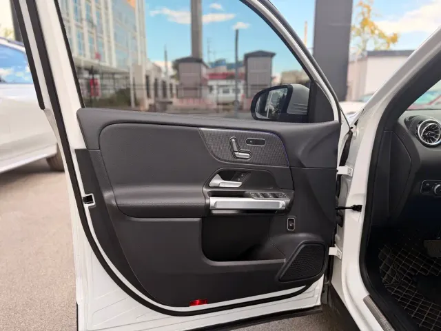 Mercedes-Benz GLB-Class — Фото автомобиля 12