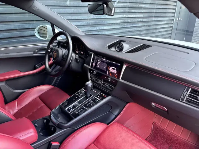 Porsche Macan — Фото автомобиля 12