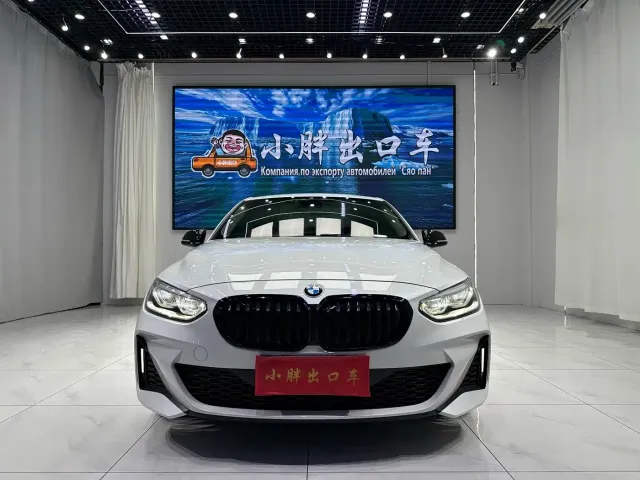 BMW BMW 1 Series 2023 120i M Sport Shadow Edition — Фото автомобиля 2