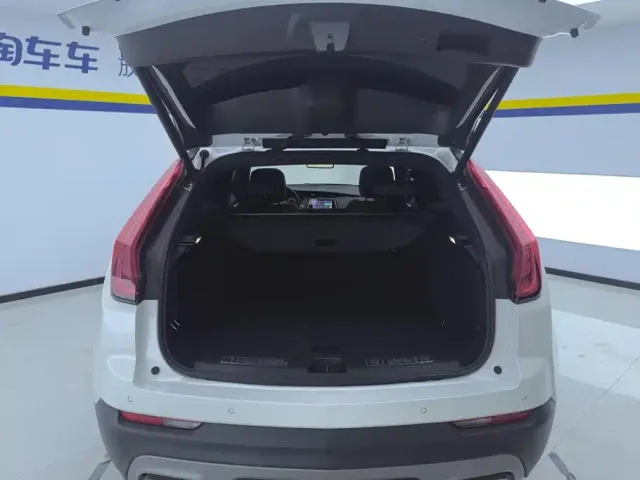 Cadillac XT4 — Фото автомобиля 4