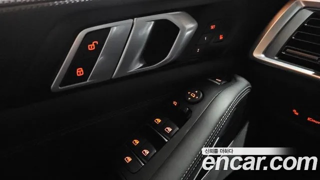 BMW X5 xDrive 40i M Sport — Фото автомобиля 27
