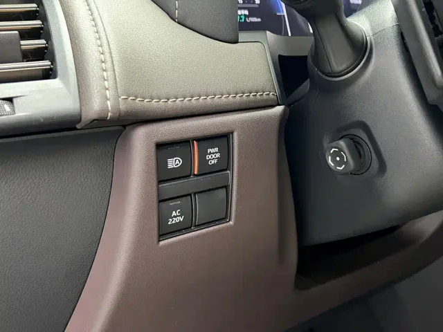 Toyota Alphard — Фото автомобиля 7