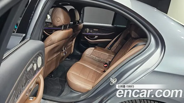 Mercedes-Benz E-Class E-класс W213 E350 4MATIC Avantgarde — Фото автомобиля 12