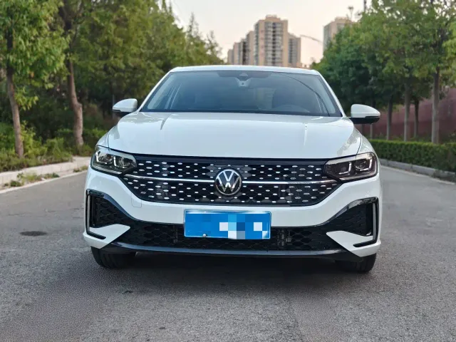 Volkswagen Lavida — Фото автомобиля 2