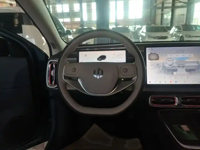 Leapmotor B01 — Фото автомобиля 10