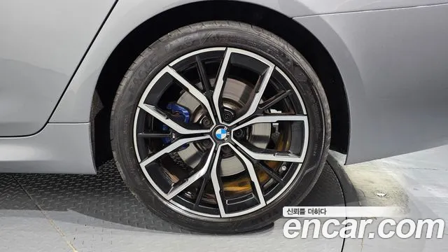 BMW 5-Series — Фото автомобиля 18