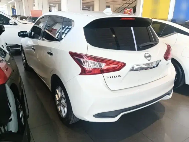 Nissan Tiida — Фото автомобиля 4