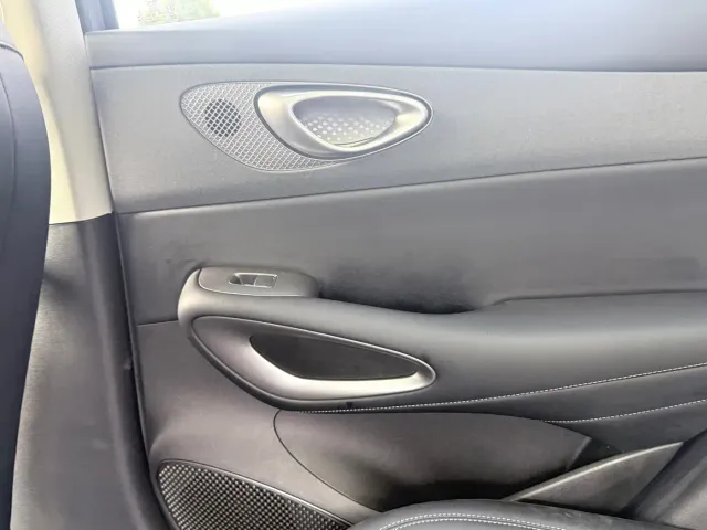 BYD Sealion 05 EV — Фото автомобиля 10