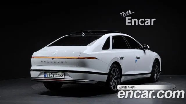 Hyundai Grandeur GN7 — Фото автомобиля 2