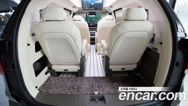 Kia Carnival Generation 4 — Фото автомобиля 19