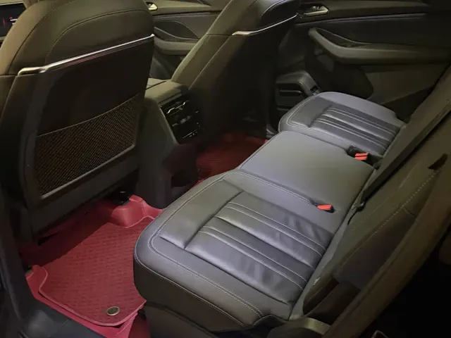 Audi Q6 — Фото автомобиля 4