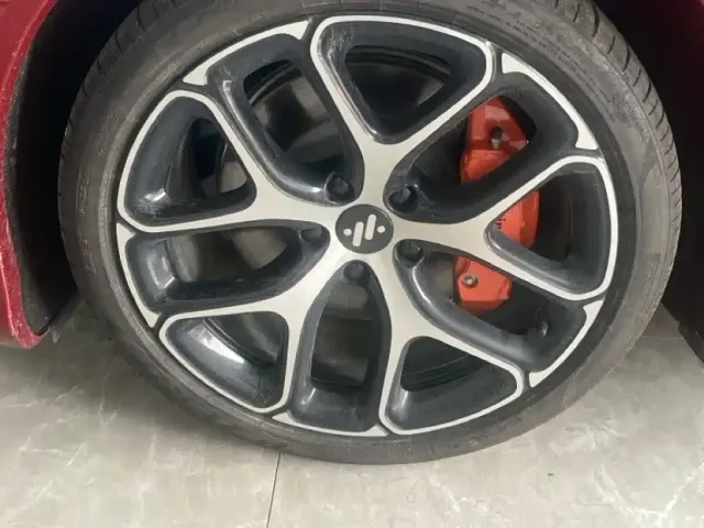 IM Motors L6 — Фото автомобиля 7