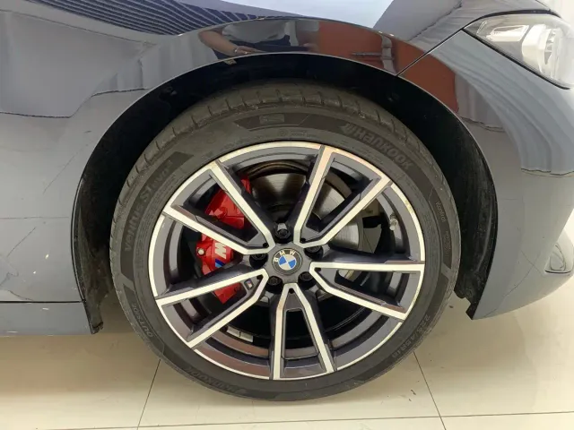 BMW 3 Series — Фото автомобиля 11