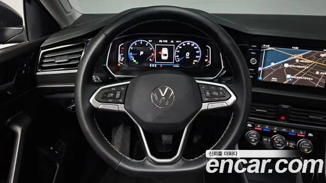 Volkswagen Jetta — Фото автомобиля 12