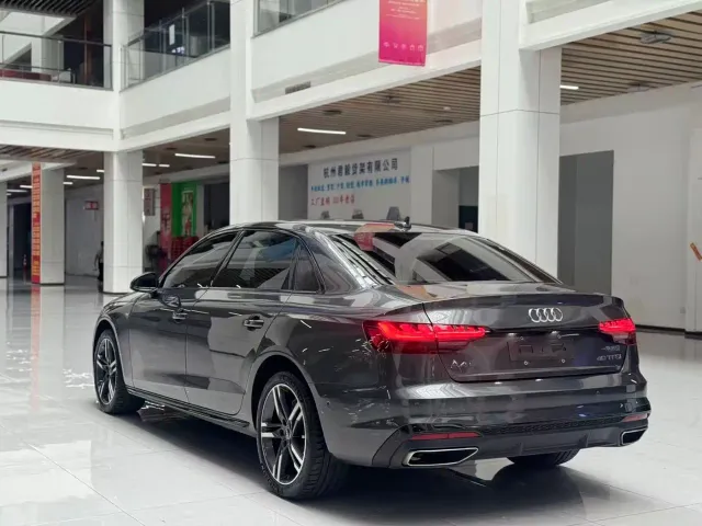 Audi A4L — Фото автомобиля 7