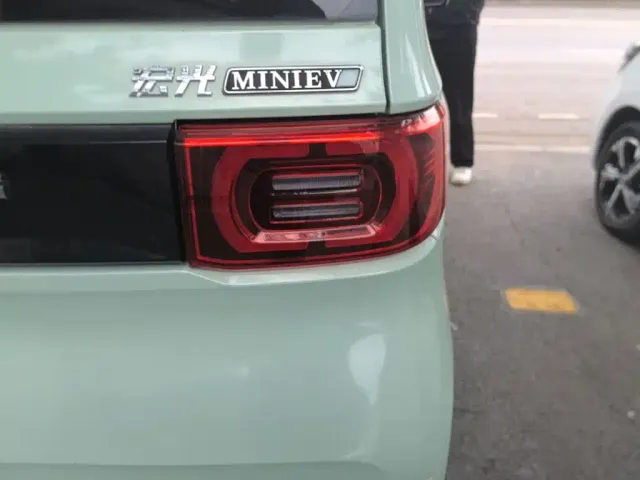 Wuling Hongguang Mini EV — Фото автомобиля 7