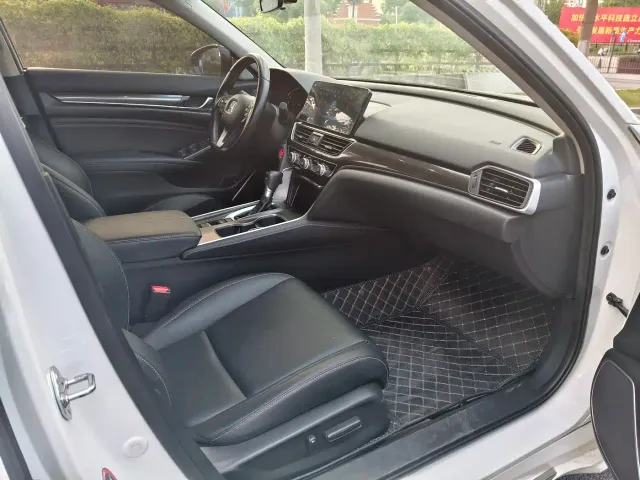 Honda Accord — Фото автомобиля 13