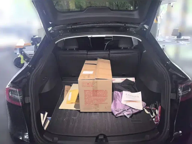 Tesla Model Y — Фото автомобиля 15
