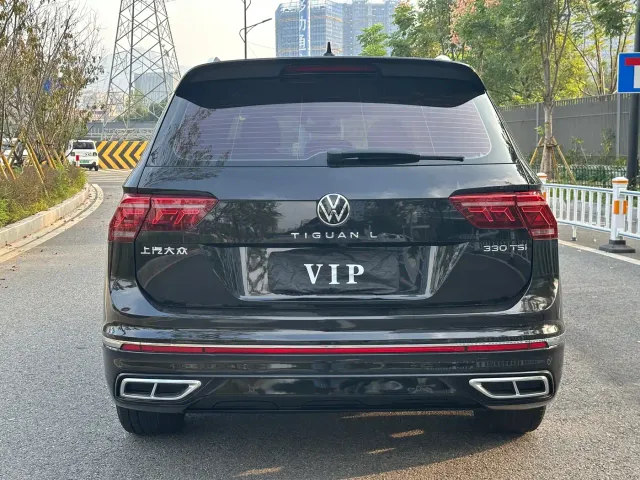 Volkswagen Tiguan L — Фото автомобиля 15