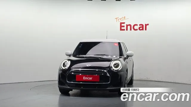 MINI Cooper — Фото автомобиля 3