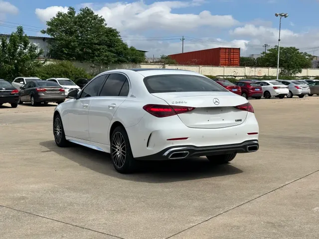 Mercedes-Benz C-Class — Фото автомобиля 12