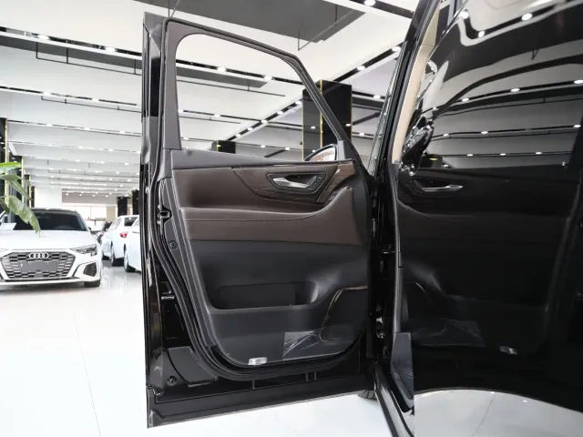 Toyota Vellfire — Фото автомобиля 6