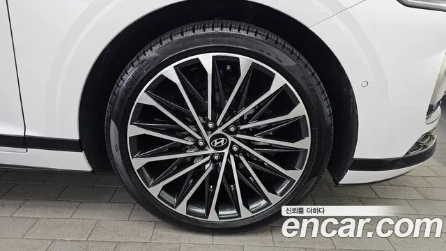 Hyundai Grandeur GN7 — Фото автомобиля 6