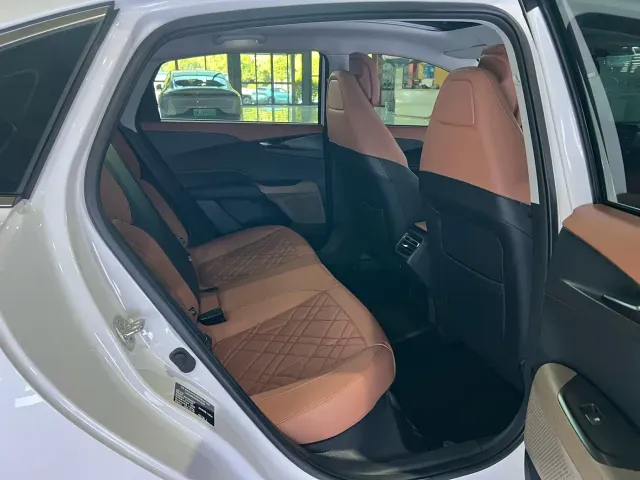 Changan Eado — Фото автомобиля 14