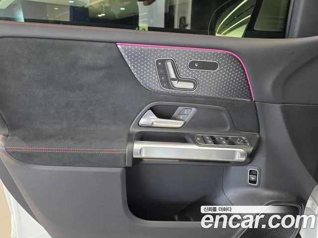 Mercedes-Benz EQB X243 — Фото автомобиля 12