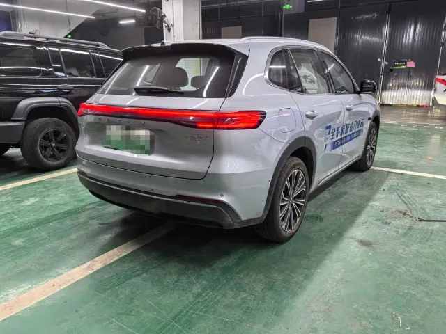 Geely Galaxy Starship 7 EM-i — Фото автомобиля 4