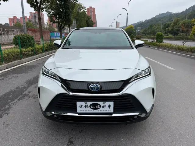 Toyota Harrier — Фото автомобиля 2