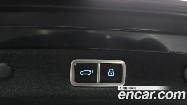 Hyundai Grandeur Grandeur (GN7) 2.5 Бензин 2WD — Фото автомобиля 15